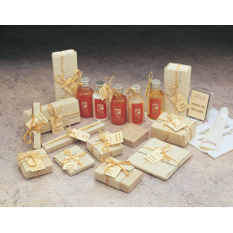 Colección amenities hotel en cajita papel ondulado