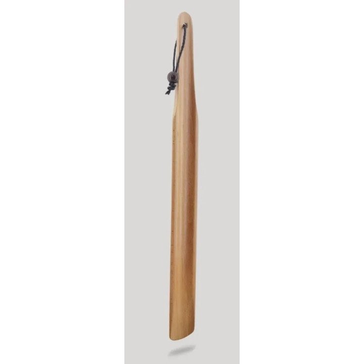 Long shoehorn of wooden for hotel rooms as amenities product