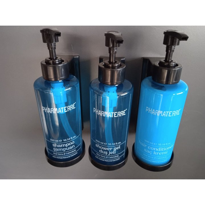 Mix shampoing et de gel douche en format distributeur pour salle de bain d'hôtel