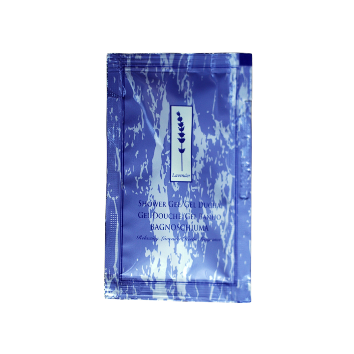 Gel ducha sobre sachet monodosis de amenities baño para hotel