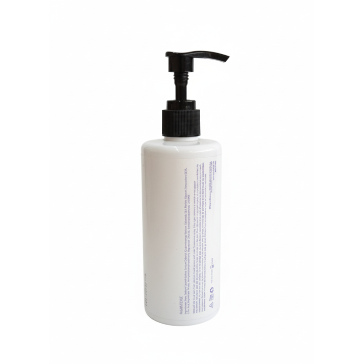 Mix shampoing et de gel douche en format distributeur pour salle de bain d'hôtel